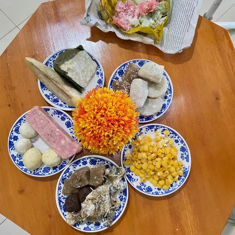 Bukan Cuma Nasi! Kenali 14 Olahan Pangan Lokal yang Bisa Ditemukan di Pasar Tradisional