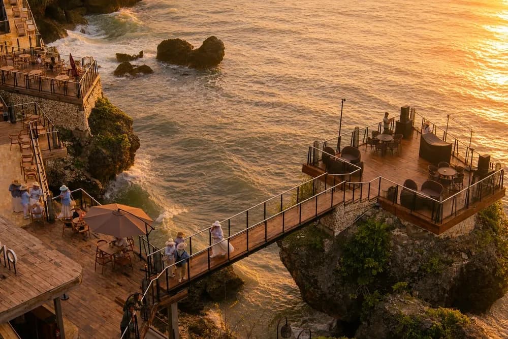 Lagi Viral! Panduan Lengkap Wisata ke On The Rock Drini Jogja