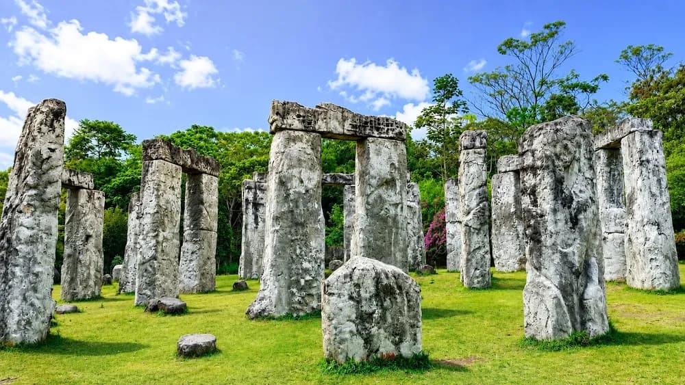Ingin ke Stonehenge Jogja? Cek Harga Tiket Masuk, lokasi dan Rute Terbarunya di Sini!