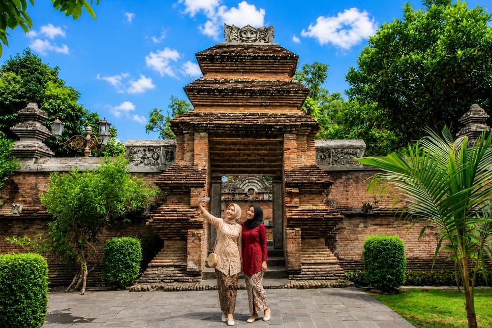 Menjelajahi Sisi Magis Kotagede: Walking Tour Sejarah, Perak, dan Jamu di Yogyakarta
