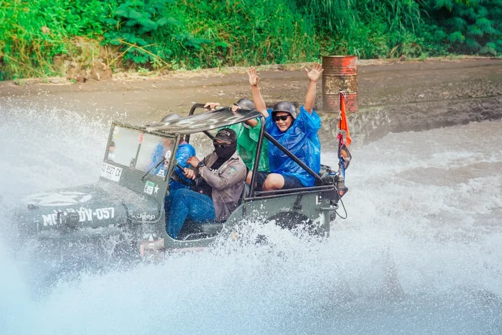Jeep Lava Tour Merapi Jogja: Panduan Lengkap, Rute, & Harga Tiket Terbaru 2026