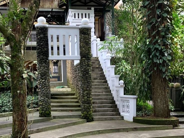 Cari Spot Foto Estetikmu di Museum Ullen Sentalu! (Sumber Gambar: Pinterest)