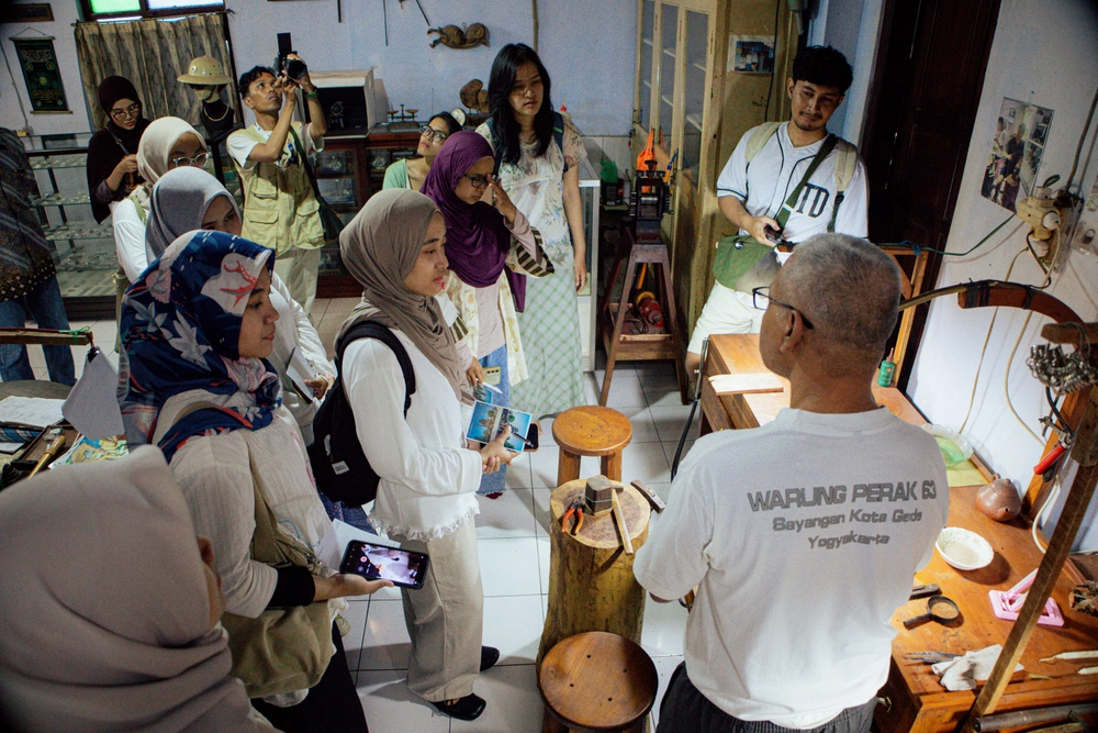 Sharing session bersama pengrajin perak Kotagede