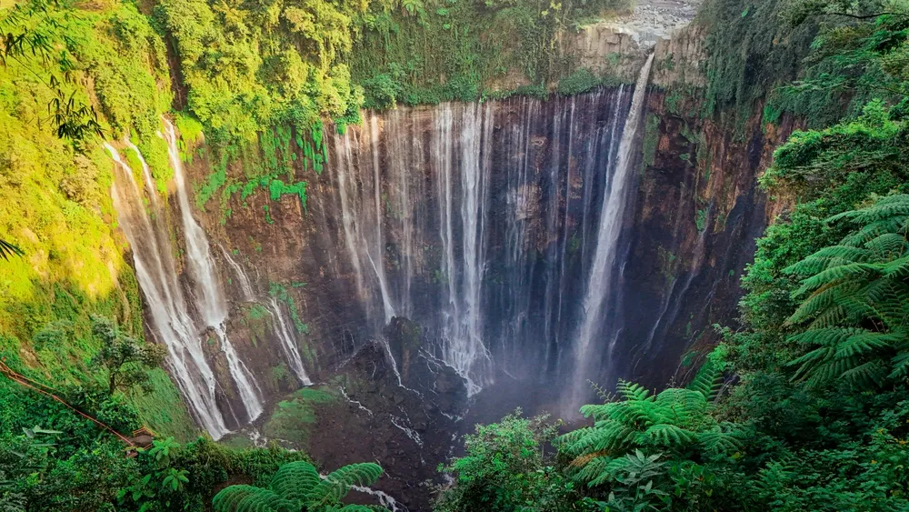 Air terjun tumpak sewu lumajang